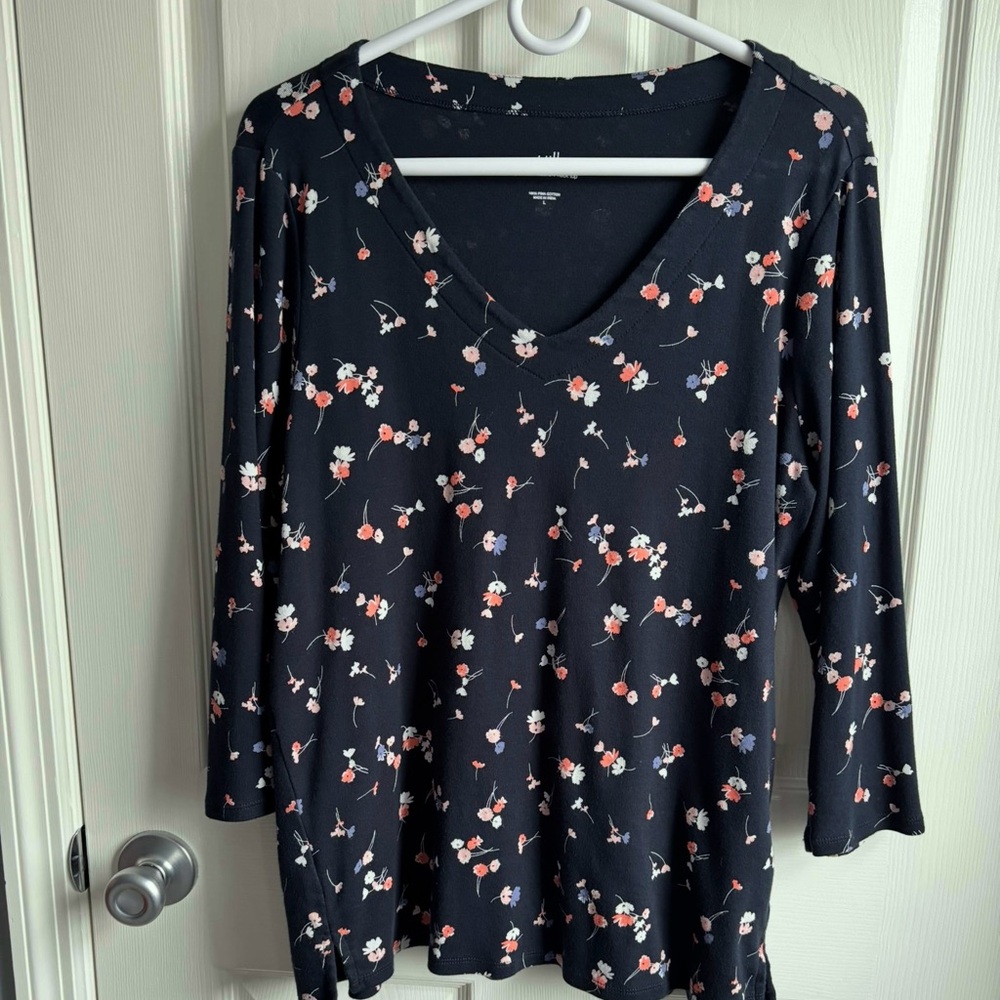 Like New!!! JJill  3/4 Sleeve V-Neck Tee.